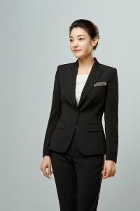 女西服