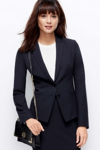 女西服